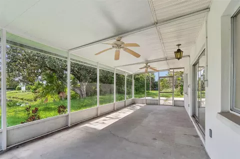 Exterior - 11435 Oval Dr E, Largo, FL 33774 photo 5 of 13