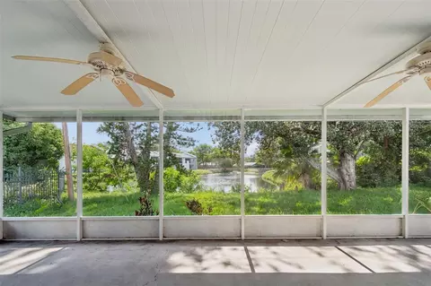 Exterior - 11435 Oval Dr E, Largo, FL 33774 photo 4 of 13