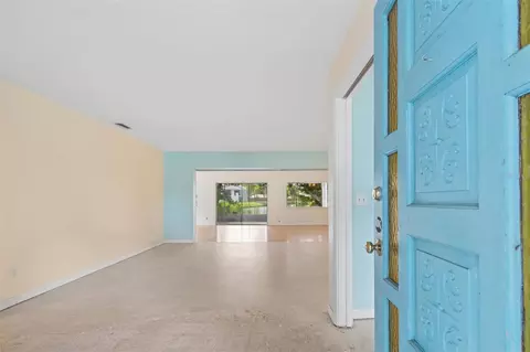 Entry Way - 11435 Oval Dr E, Largo, FL 33774 photo 1 of 1