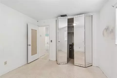 Bedroom - 11435 Oval Dr E, Largo, FL 33774 photo 6 of 6