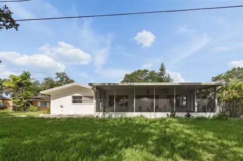Exterior - 11435 Oval Dr E, Largo, FL 33774 photo 10 of 13