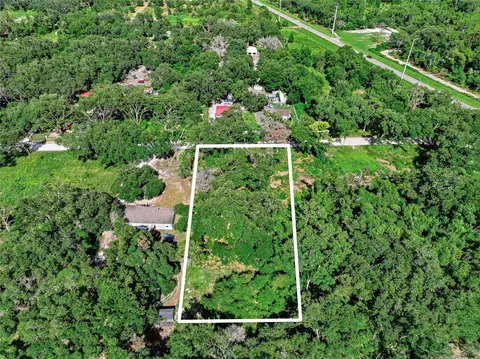 6827 Lumberton Rd, Zephyrhills, FL 33540