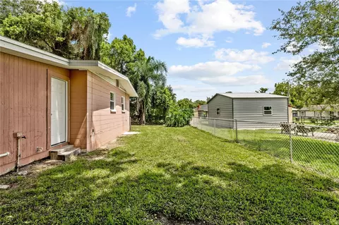 Exterior - 5225 Peach Ave, Seffner, FL 33584 photo 4 of 4