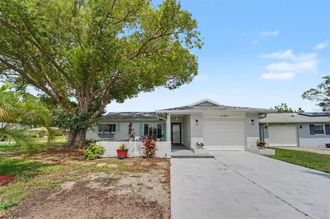 1496 Queen Anne Dr, Palm Harbor, FL 34684