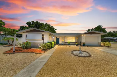 5992 32nd Ave N, Saint Petersburg, FL 33710
