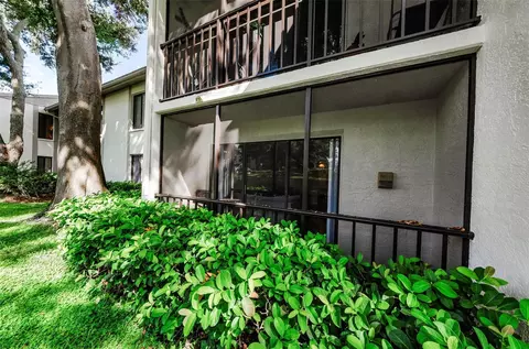 2575 Pine Ridge Way S #E1, Palm Harbor, FL 34684