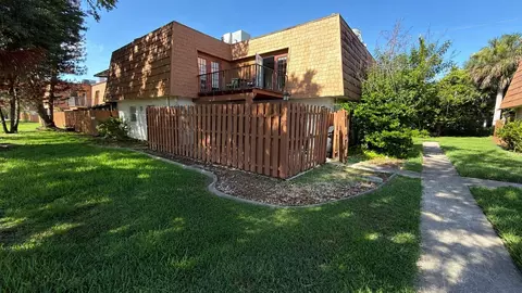 120 Moonstone Ct, Port Orange, FL 32129