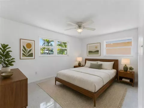 Bedroom - 2373 Forest Dr, Clearwater, FL 33763 photo 4 of 8