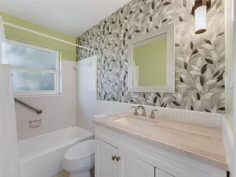 Bath - 2373 Forest Dr, Clearwater, FL 33763 photo 3 of 4