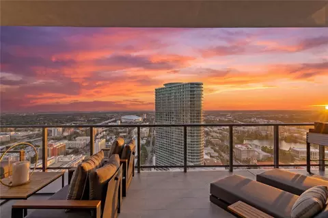 275 1st Ave S #3906, Saint Petersburg, FL 33701