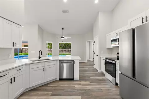 Kitchen - 3690 SE 56th Ter, Ocala, FL 34480 photo 4 of 5