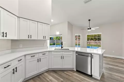 Kitchen - 3690 SE 56th Ter, Ocala, FL 34480 photo 3 of 5