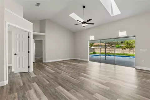 Living - 3690 SE 56th Ter, Ocala, FL 34480 photo 3 of 10
