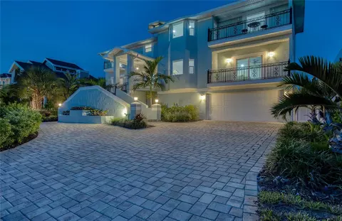 289 8th Ave N, Tierra Verde, FL 33715