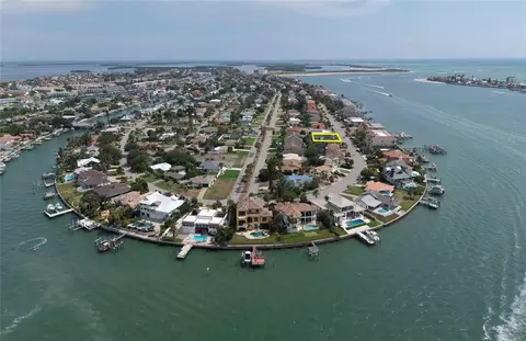 289 8th Ave N, Tierra Verde, FL 33715
