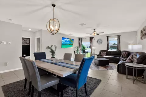 Dining - 13524 Wild Ginger St, Riverview, FL 33579 photo 2 of 6