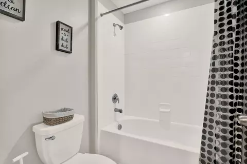 Bath - 13524 Wild Ginger St, Riverview, FL 33579 photo 4 of 4