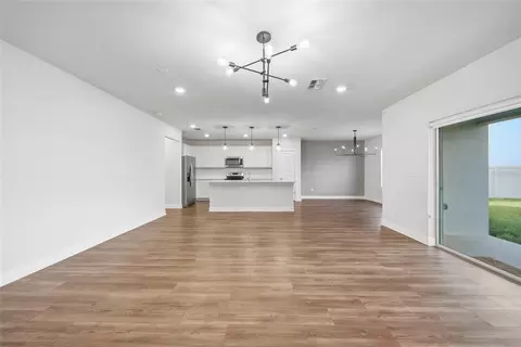 Living - 9018 Rally Spring Loop, Wesley Chapel, FL 33545 photo 2 of 4
