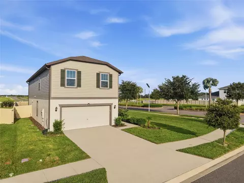 Exterior - 9018 Rally Spring Loop, Wesley Chapel, FL 33545 photo 4 of 6