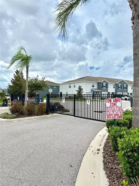 Exterior - 8771 Falling Blue Pl, Riverview, FL 33578 photo 9 of 9