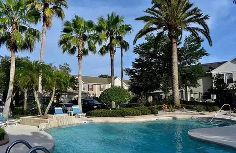 8013 Boone Dr, Largo, FL 33773