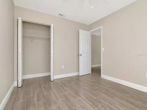 Bedroom - 1207 62nd Ave E, Bradenton, FL 34203 photo 4 of 14