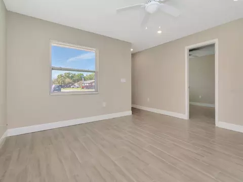 Living - 1207 62nd Ave E, Bradenton, FL 34203 photo 5 of 9