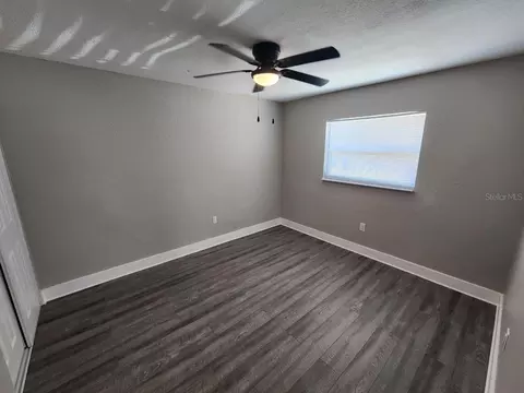 Bedroom - 1207 62nd Ave E, Bradenton, FL 34203 photo 14 of 14