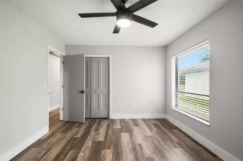 Bedroom - 7231 River Country Dr, Weeki Wachee, FL 34607 photo 5 of 9