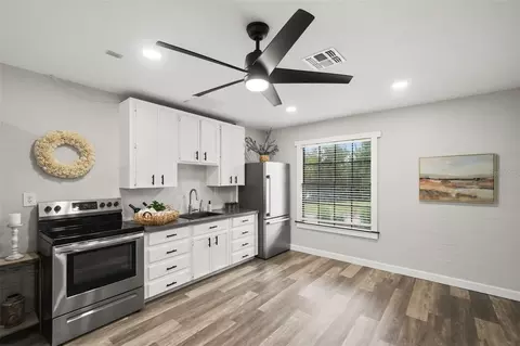 Kitchen - 7231 River Country Dr, Weeki Wachee, FL 34607 photo 6 of 6