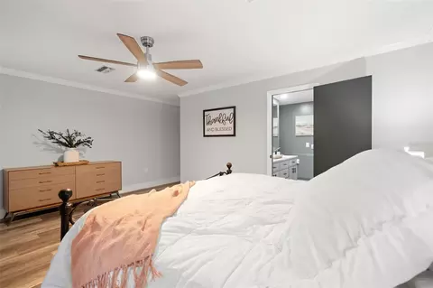 Bedroom - 7231 River Country Dr, Weeki Wachee, FL 34607 photo 8 of 9