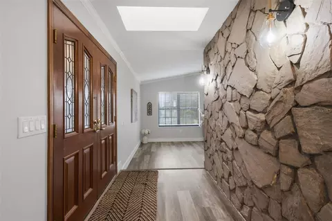 Entry Way - 7231 River Country Dr, Weeki Wachee, FL 34607 photo 15 of 17
