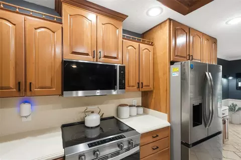 Kitchen - 7231 River Country Dr, Weeki Wachee, FL 34607 photo 4 of 6