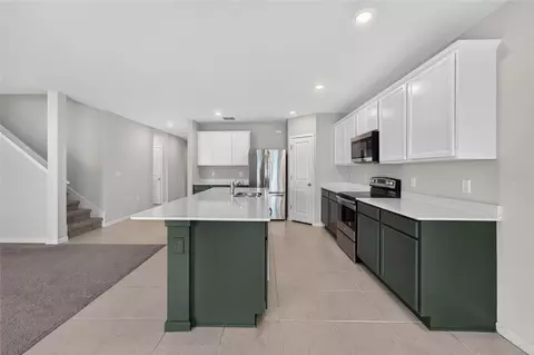 Kitchen - 6708 Devlin Ln, Wesley Chapel, FL 33545 photo 3 of 4