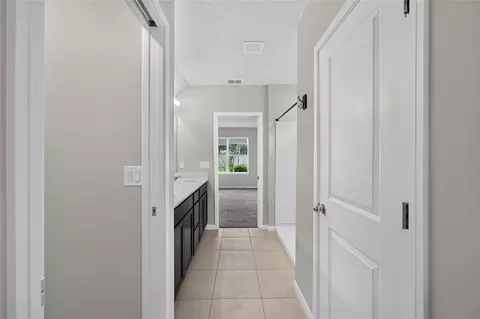 Entry Way - 6708 Devlin Ln, Wesley Chapel, FL 33545 photo 5 of 7