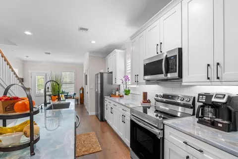 Kitchen - 324 6th St E, Bradenton, FL 34208 photo 1 of 3