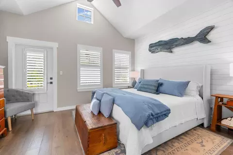 Bedroom - 324 6th St E, Bradenton, FL 34208 photo 1 of 6
