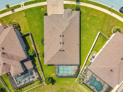 View/Area - 19563 Leonard Rd, Lutz, FL 33558 photo 2 of 6