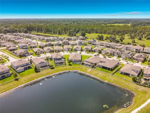 View/Area - 19563 Leonard Rd, Lutz, FL 33558 photo 3 of 6