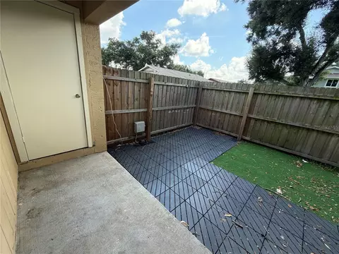 Exterior - 233 Thorn Tree Pl, Brandon, FL 33510 photo 4 of 6