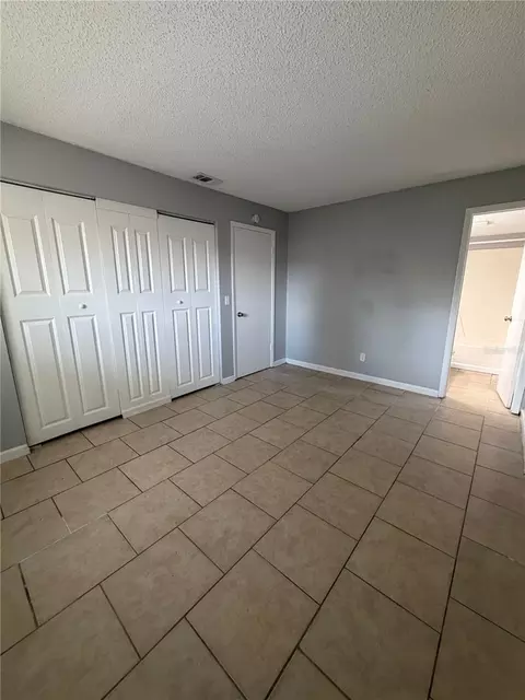 Bedroom - 233 Thorn Tree Pl, Brandon, FL 33510 photo 2 of 4