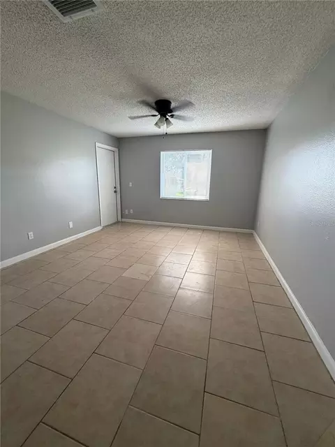 Living - 233 Thorn Tree Pl, Brandon, FL 33510 photo 1 of 1