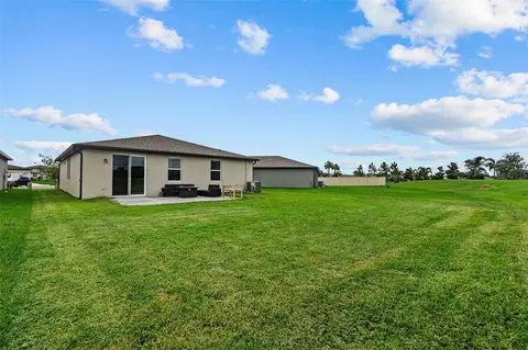 Exterior - 7017 Feather River Pl, Parrish, FL 34219 photo 4 of 5