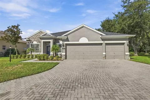 3403 Walden Reserve Dr, Plant City, FL 33566