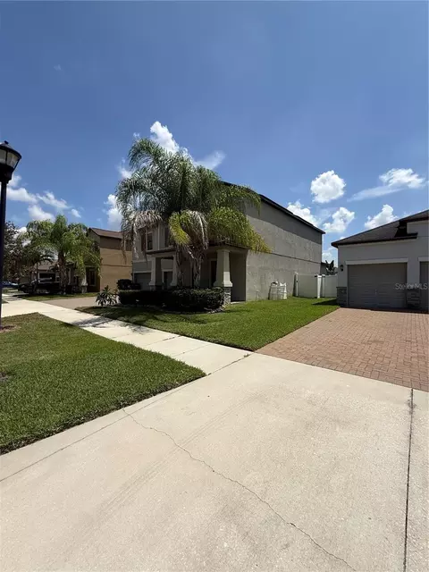 Exterior - 11612 Sunburst Marble Rd, Riverview, FL 33579 photo 4 of 5