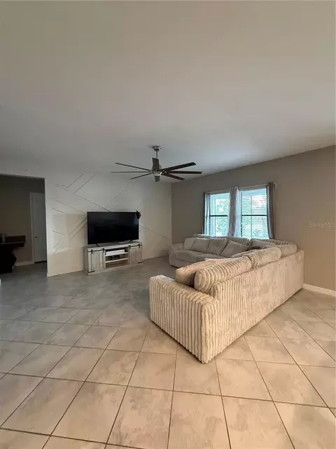 Living - 11612 Sunburst Marble Rd, Riverview, FL 33579 photo 2 of 4