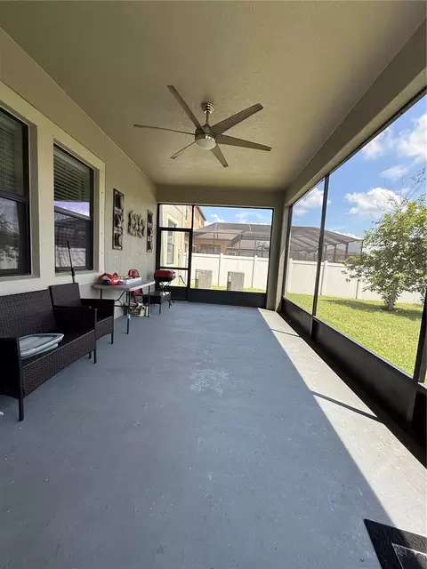 Exterior - 11612 Sunburst Marble Rd, Riverview, FL 33579 photo 2 of 5