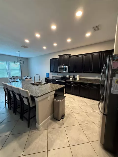 Kitchen - 11612 Sunburst Marble Rd, Riverview, FL 33579 photo 4 of 5