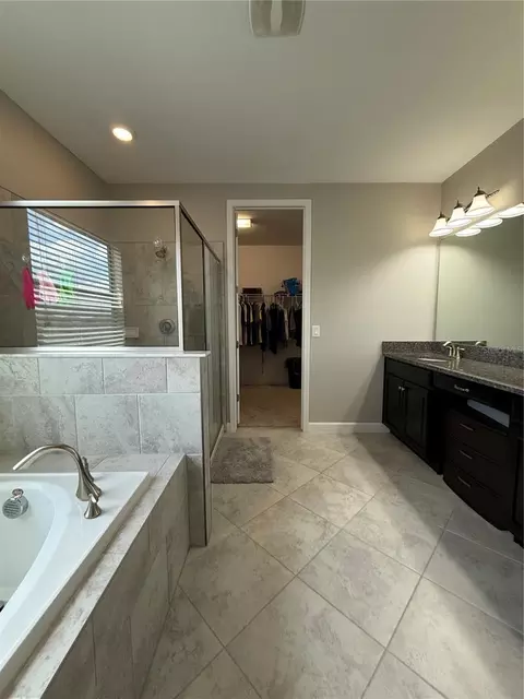 Bath - 11612 Sunburst Marble Rd, Riverview, FL 33579 photo 4 of 7