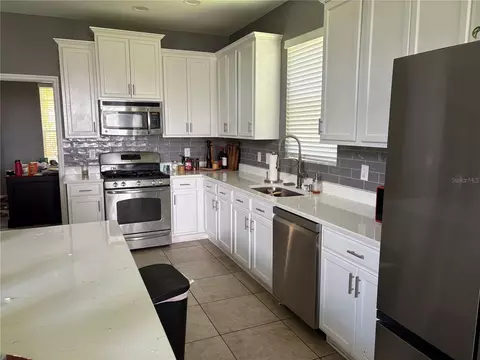 12332 Belcroft Dr, Riverview, FL 33579 photo 4